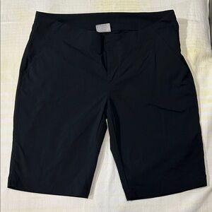 Columbia Women’s Black Performance Stretch Shorts size 10
